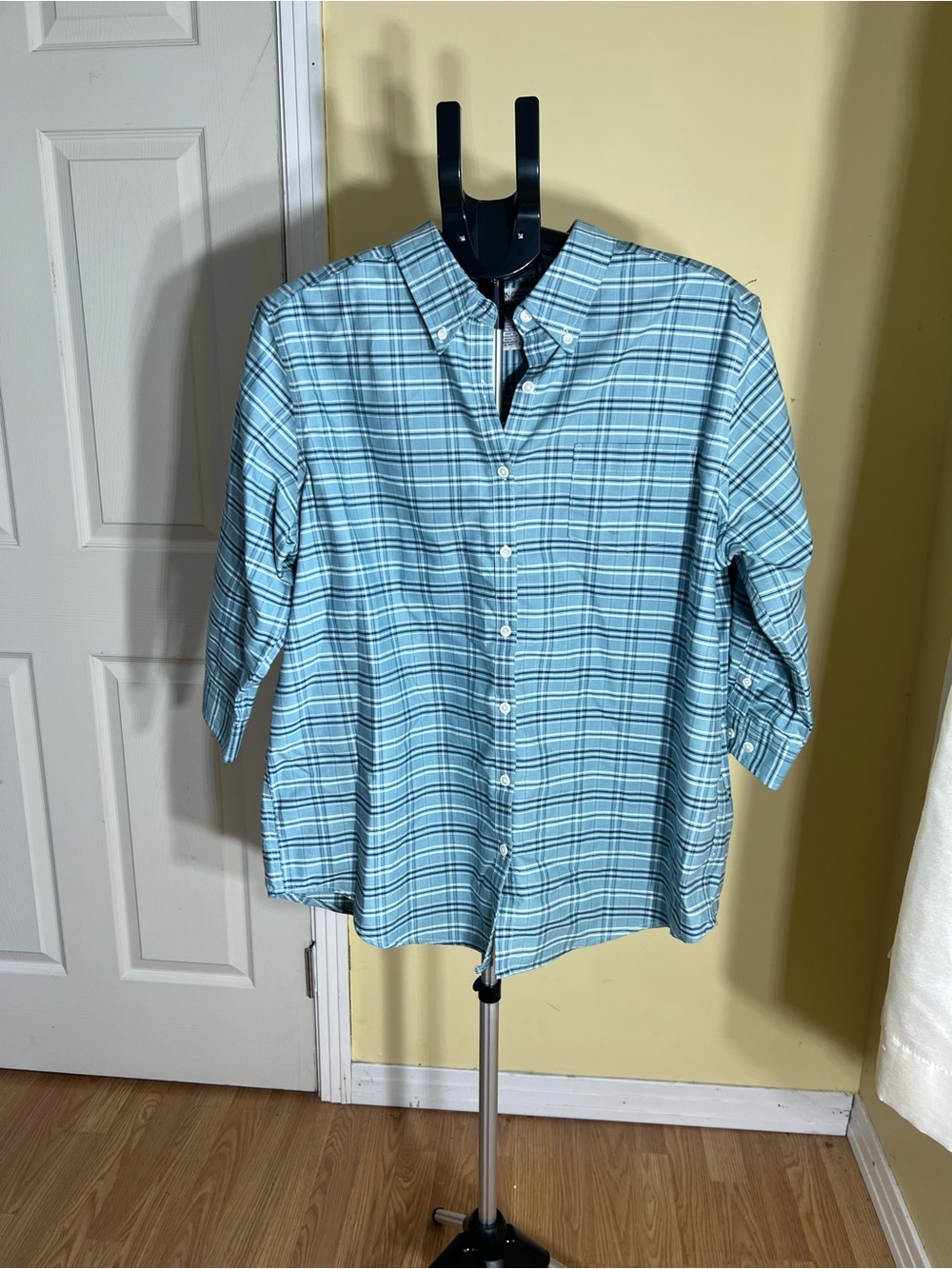 Cabin Creek Women’s 18W Plaid Button-Front Shirt